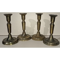 4 candelabros de bronce,...